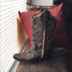 Corral boots
